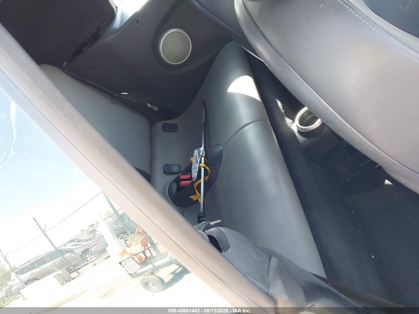 2006 Mini Cooper VIN WMWRH33566TK59041 IAAI salvage auction — NORMAL WEAR, Clear (New Mexico), sold $1,050 on 2026-08-17 (photo 8)