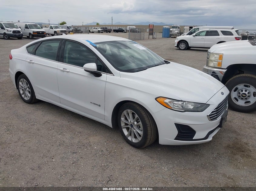 2019 Ford Fusion VIN 3FA6P0LU8KR274639 — IAAI salvage auction photo