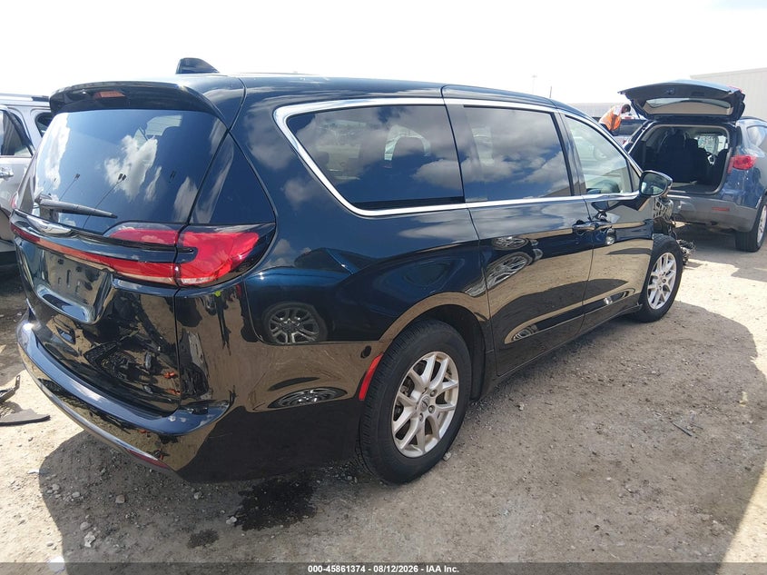 2023 Chrysler Pacifica VIN 2C4RC1BG2PR620685 IAAI salvage auction — FRONT END, Salvage Title, sold $11,300 on 2026-08-20 (photo 4)