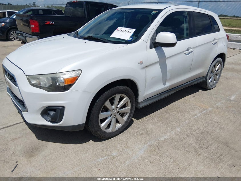 2013 Mitsubishi Outlander VIN 4A4AP3AU2DE015927 IAAI salvage auction — REPOSSESSION, Salvage Title, sold $1,600 on 2026-09-04 (photo 2)