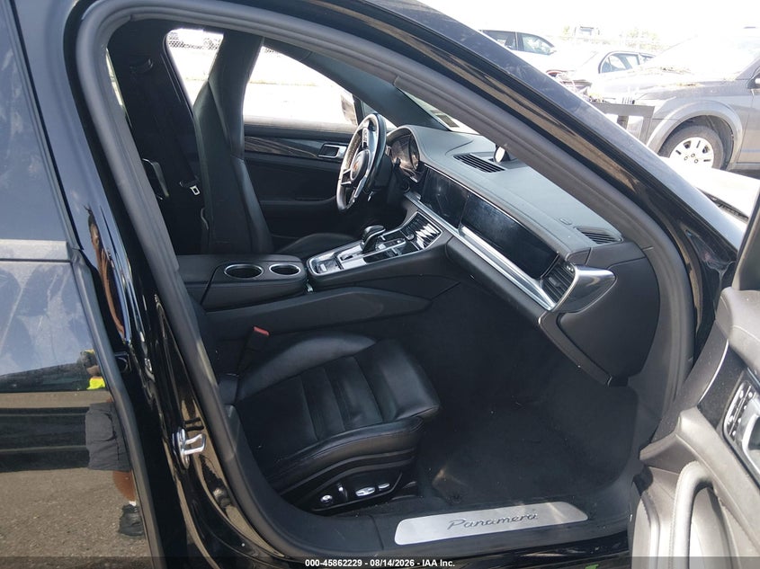 2017 Porsche Panamera VIN WP0AA2A77HL101071 IAAI salvage auction — FRONT END, Wait Title, sold $7,700 on 2026-10-03 (photo 5)