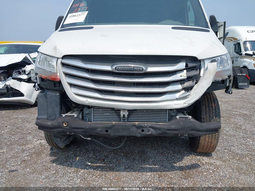 2019 Freightliner Sprinter 2500 VIN WDRPF1CD4KP160393 IAAI salvage auction — FRONT END, Clear (Pennsylvania), sold $12,050 on 2026-08-26 (photo 6)