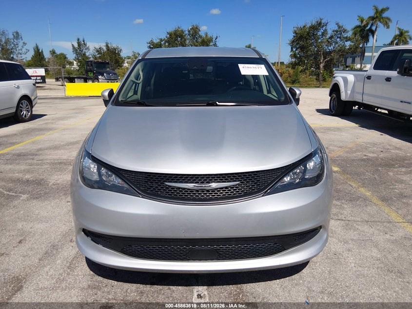 2023 Chrysler Voyager VIN 2C4RC1CG3PR553996 IAAI salvage auction — NORMAL WEAR, Salvage Title, sold $8,000 on 2026-08-26 (photo 6)
