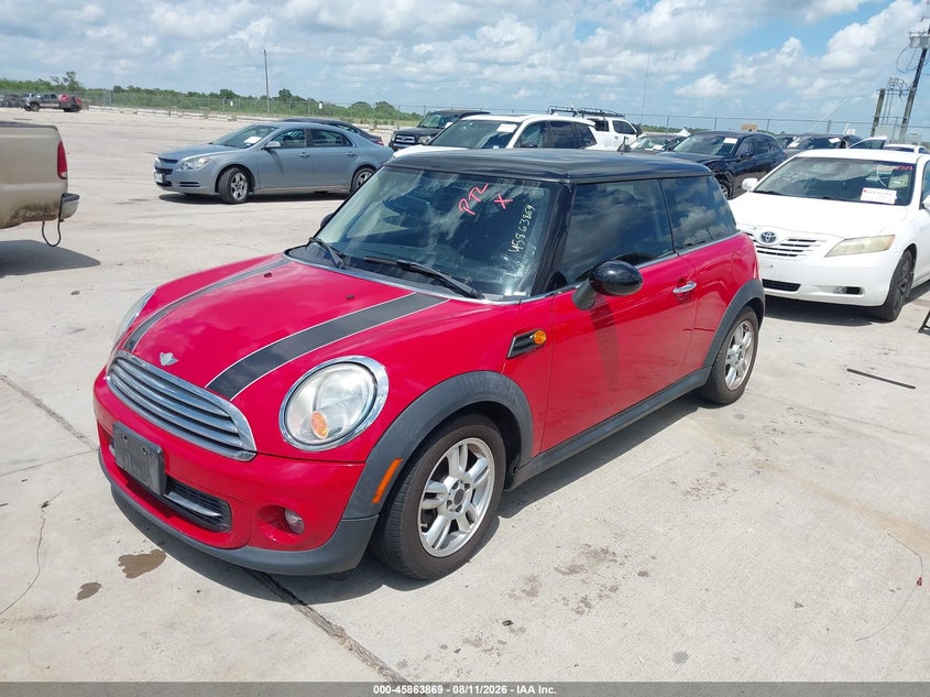 2013 Mini Hardtop VIN WMWSU3C50DT372803 IAAI salvage auction — NORMAL WEAR, Original (Texas), sold $1,225 on 2026-08-14 (photo 2)