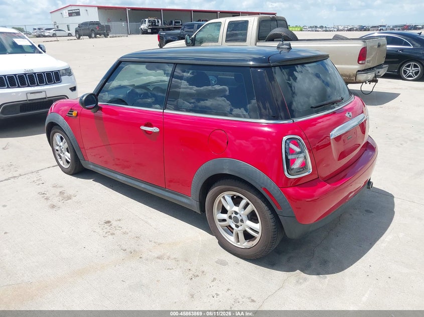 2013 Mini Hardtop VIN WMWSU3C50DT372803 IAAI salvage auction — NORMAL WEAR, Original (Texas), sold $1,225 on 2026-08-14 (photo 3)