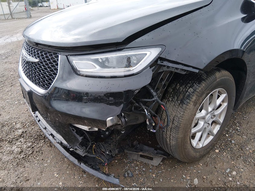2026 Chrysler Pacifica VIN 2C4RC1BG5TR205063 IAAI salvage auction — NORMAL WEAR, Enterprise Vehicles Clear Only (Illinois), sold $12,200 on 2026-08-19 (photo 6)