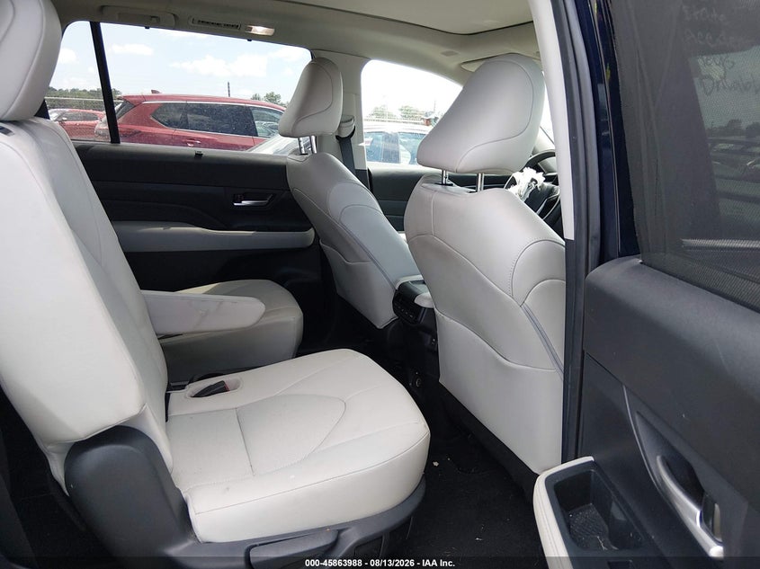 2024 Toyota Highlander VIN 5TDAAAA54RS011062 IAAI salvage auction — FRONT END, Wait Title, sold $20,500 on 2026-09-15 (photo 8)