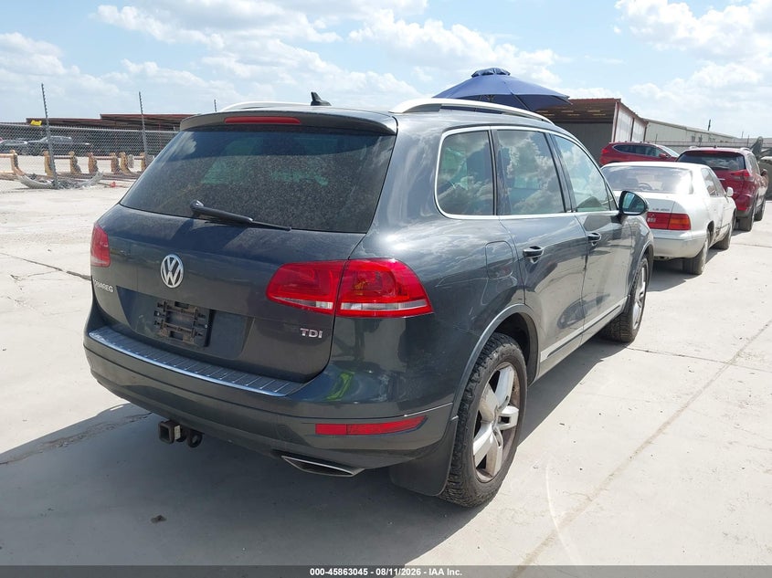 2012 Volkswagen Touareg VIN WVGEK9BP7CD008989 IAAI salvage auction — NORMAL WEAR, Original (Texas), sold $850 on 2026-08-18 (photo 4)