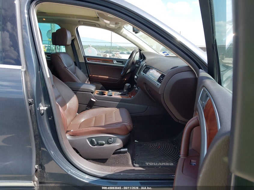 2012 Volkswagen Touareg VIN WVGEK9BP7CD008989 IAAI salvage auction — NORMAL WEAR, Original (Texas), sold $850 on 2026-08-18 (photo 5)