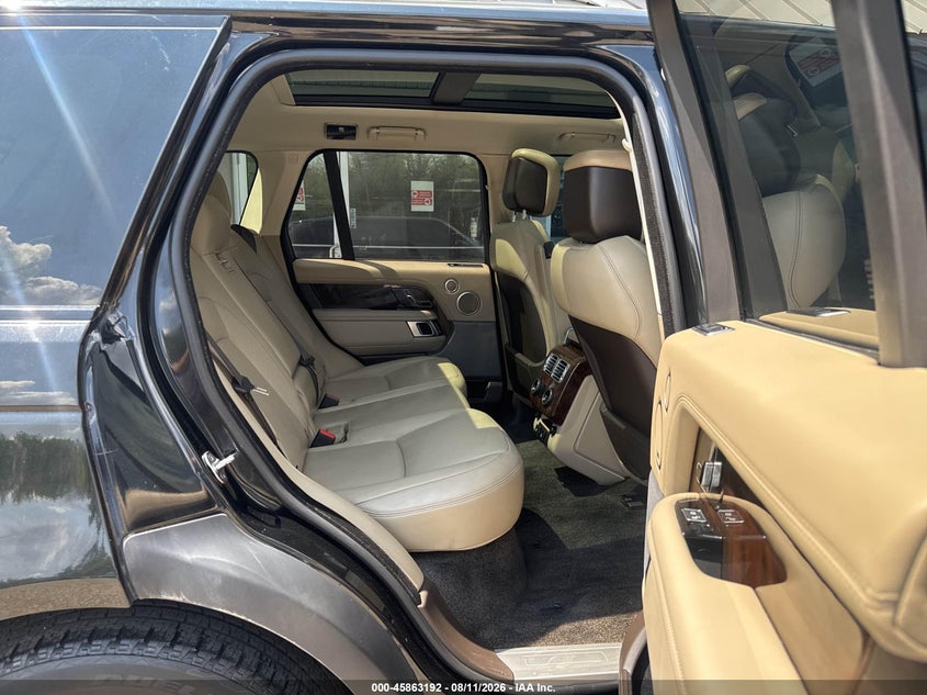 2019 Land rover RANGE ROVER VIN SALGS2SV7KA516858 IAAI salvage auction — NORMAL WEAR, Salvage Title, sold $17,500 on 2026-08-25 (photo 8)