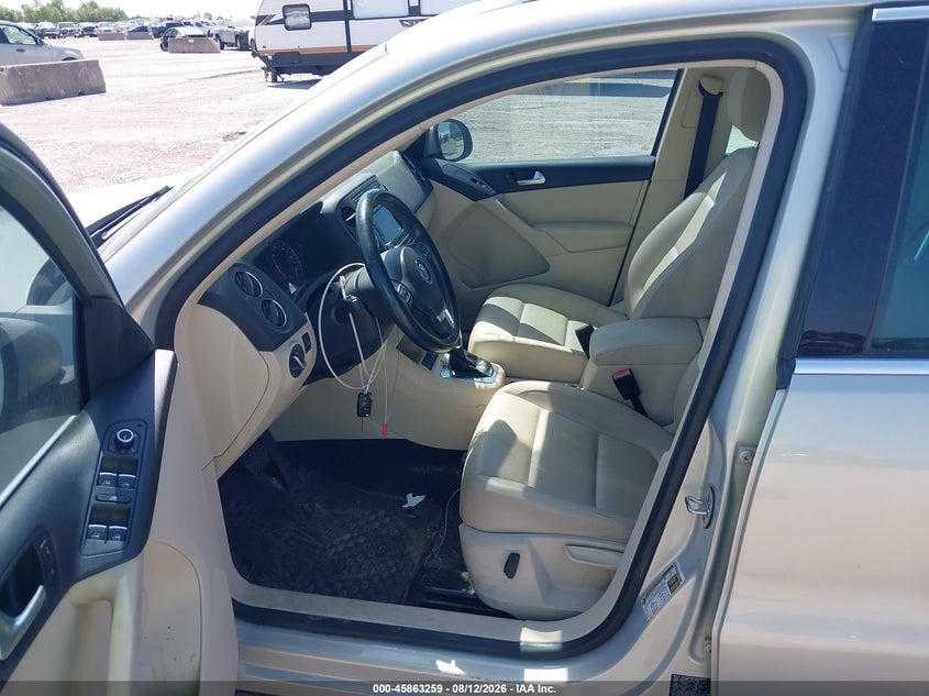 2013 Volkswagen Tiguan VIN WVGAV7AX8DW536316 IAAI salvage auction — SIDE, Original (Texas), sold $1,300 on 2026-08-19 (photo 5)