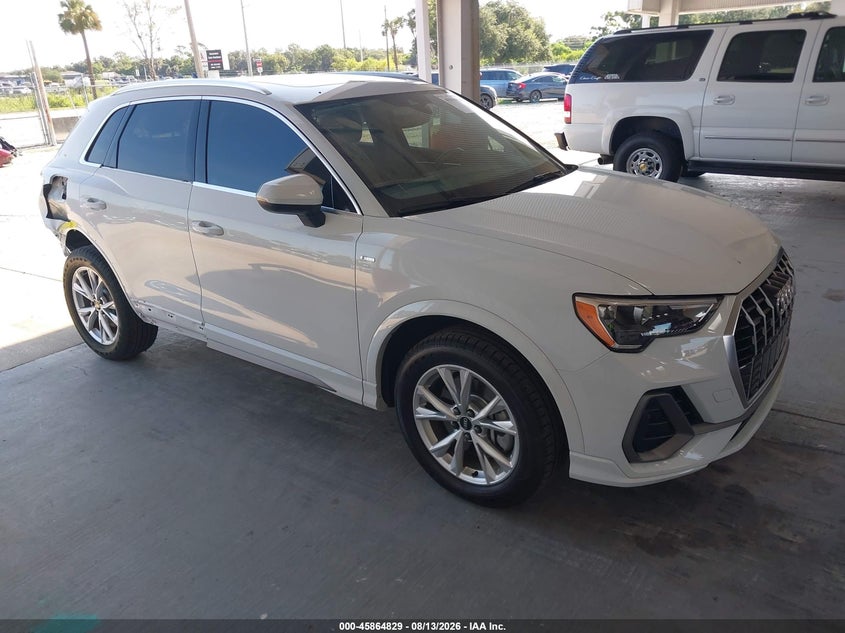 2021 Audi Q3 VIN WA1DECF37M1131586 — IAAI salvage auction photo