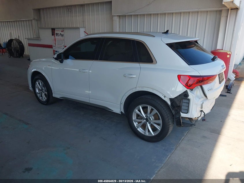 2021 Audi Q3 VIN WA1DECF37M1131586 IAAI salvage auction — REAR END, Wait Title, sold $8,200 on 2026-09-05 (photo 3)
