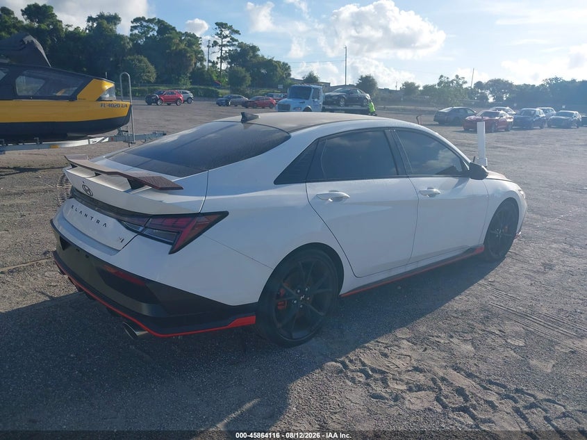 2025 Hyundai Elantra VIN KMHLW4DK5SU025644 IAAI salvage auction — WATER/FLOOD, Certificate Of Destruction (Florida), sold $7,275 on 2026-09-03 (photo 4)