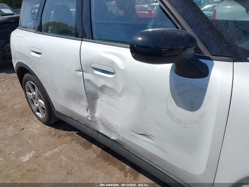 2026 Mini Countryman VIN WMZ23GA06T7V30881 IAAI salvage auction — SIDE, Salvage Title, sold $12,900 on 2026-08-16 (photo 6)