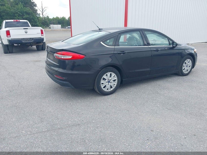 2019 Ford Fusion VIN 3FA6P0G73KR274004 IAAI salvage auction — NORMAL WEAR, SF97 (Maryland), sold $12,275 on 2026-09-08 (photo 4)