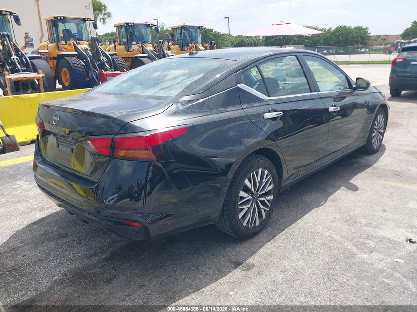2025 Nissan Altima VIN 1N4BL4DV9SN414872 IAAI salvage auction — REAR END, Salvage Title, sold $14,650 on 2026-08-20 (photo 4)