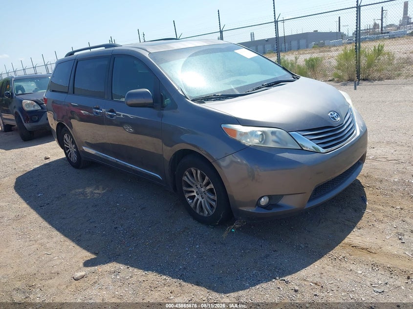 2017 Toyota Sienna VIN 5TDYZ3DC6HS894125 — IAAI salvage auction photo
