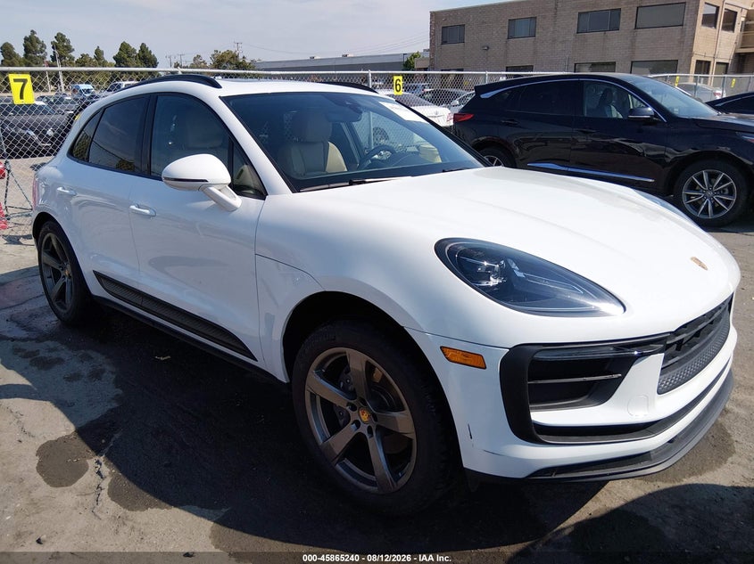 2022 Porsche Macan VIN WP1AA2A57NLB05663 — IAAI salvage auction photo
