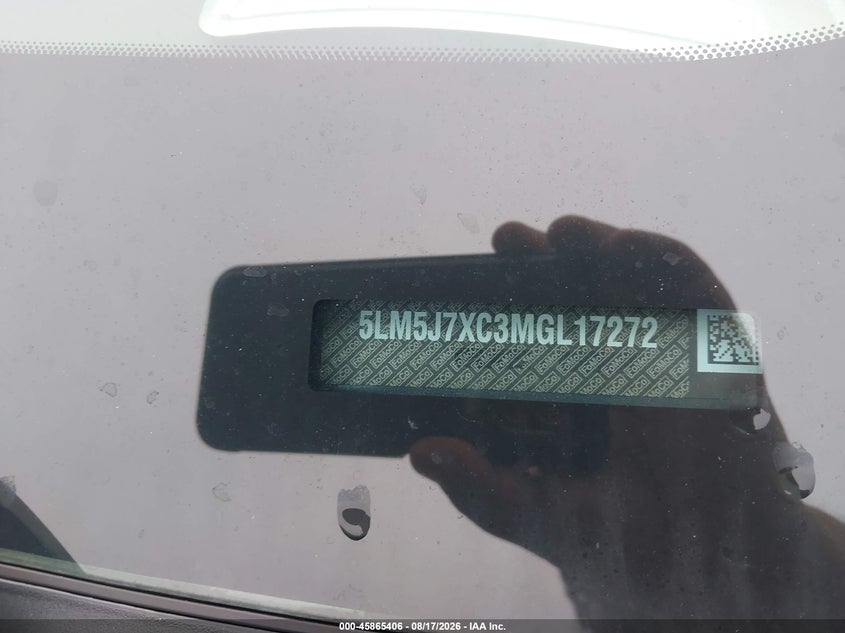 2021 Lincoln Aviator VIN 5LM5J7XC3MGL17272 IAAI salvage auction — FRONT & REAR, Salvage (Rhode Island), sold $5,100 on 2026-10-04 (photo 9)