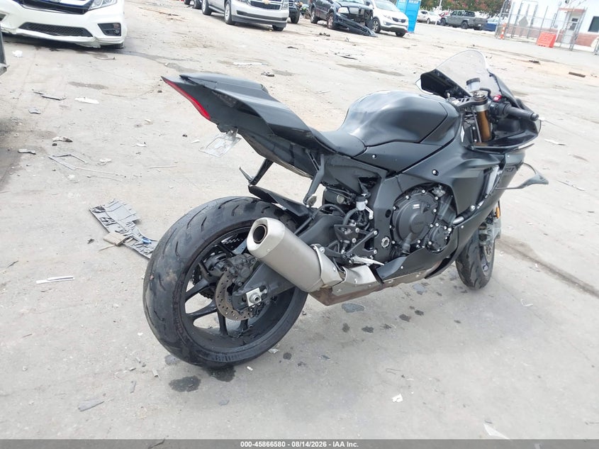 2025 Yamaha Yzf1000 VIN JYARNA7E0SA000329 IAAI salvage auction — LEFT FRONT, Salvage (North Carolina), sold $11,200 on 2026-09-21 (photo 4)
