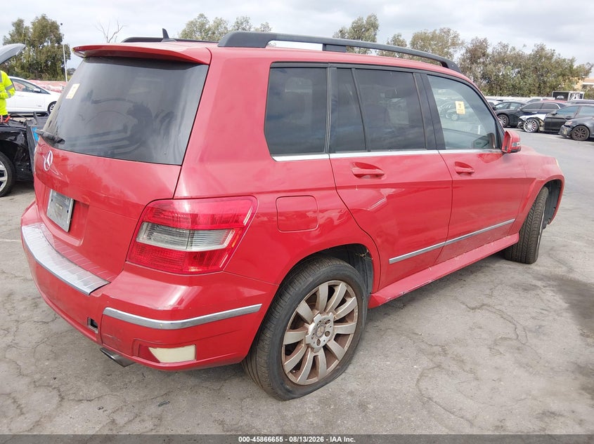 2010 Mercedes-benz Glk-class VIN WDCGG5GB3AF346986 IAAI salvage auction — NORMAL WEAR, Salvage Title - Dealer (California), sold $500 on 2026-08-20 (photo 4)