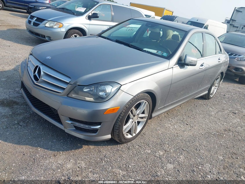 2013 Mercedes-benz C class VIN WDDGF8AB4DA786161 IAAI salvage auction — NORMAL WEAR, Clear (Pennsylvania), sold $1,000 on 2026-08-19 (photo 2)