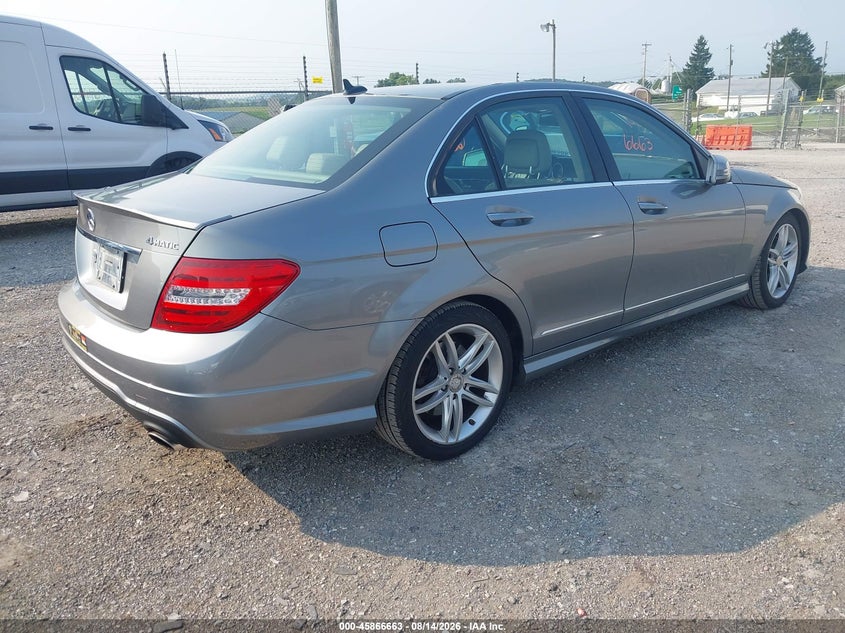 2013 Mercedes-benz C class VIN WDDGF8AB4DA786161 IAAI salvage auction — NORMAL WEAR, Clear (Pennsylvania), sold $1,000 on 2026-08-19 (photo 4)