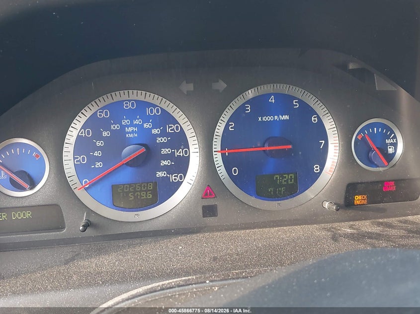 2004 Volvo S60 VIN YV1RH52Y842393802 IAAI salvage auction — NORMAL WEAR, Clear (North Carolina), sold $1,300 on 2026-08-21 (photo 7)