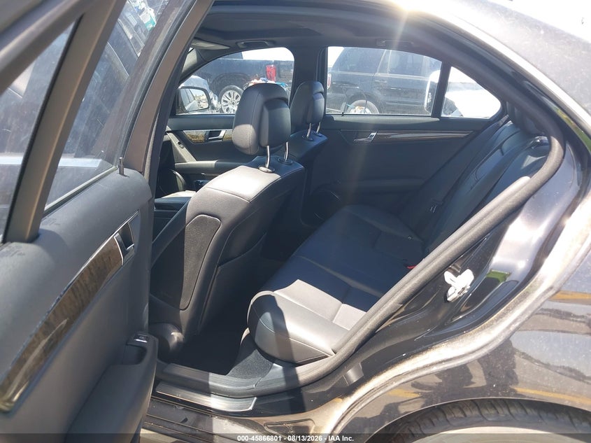 2008 Mercedes-benz C class VIN WDDGF56X58F138274 IAAI salvage auction — NORMAL WEAR, Clear (Kansas), sold $475 on 2026-08-20 (photo 8)