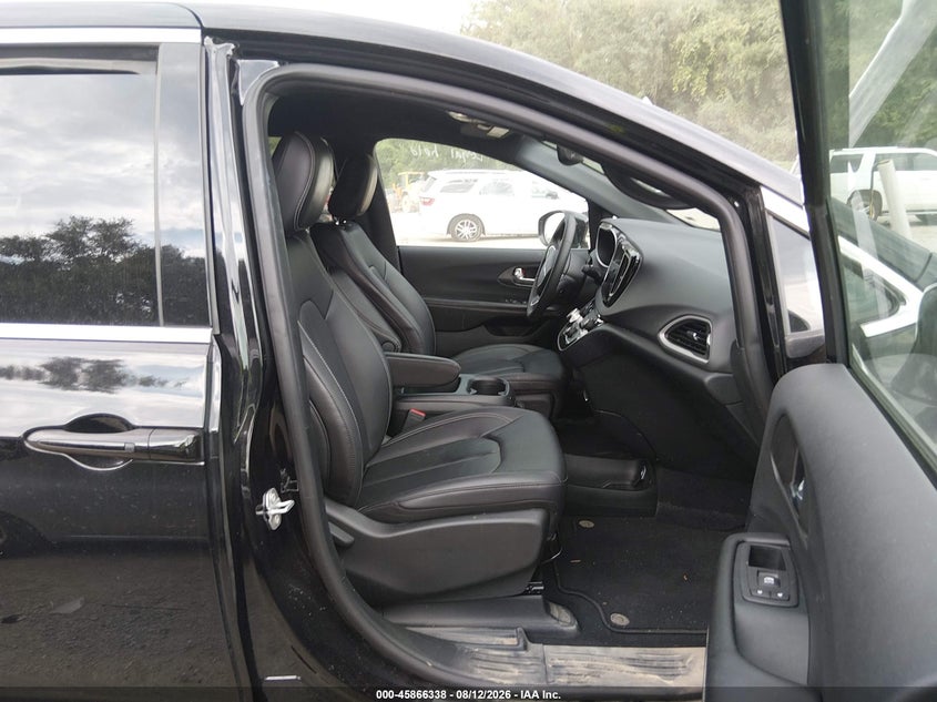 2026 Chrysler Pacifica VIN 2C4RC1BG7TR200611 IAAI salvage auction — FRONT END, Salvage Title, sold $9,000 on 2026-08-21 (photo 5)