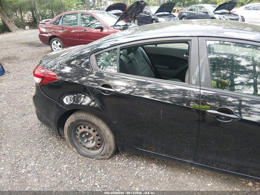 2017 Kia Forte VIN 3KPFL4A7XHE052548 IAAI salvage auction — NORMAL WEAR, Clear (Virginia), sold $525 on 2026-09-06 (photo 6)
