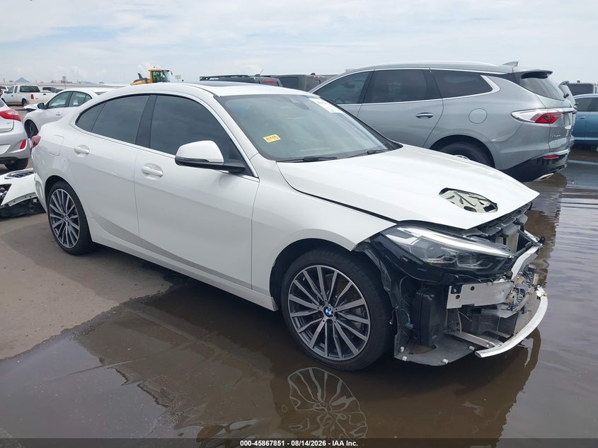 2023 BMW 2er VIN WBA53AK04P7M44237 — IAAI salvage auction photo