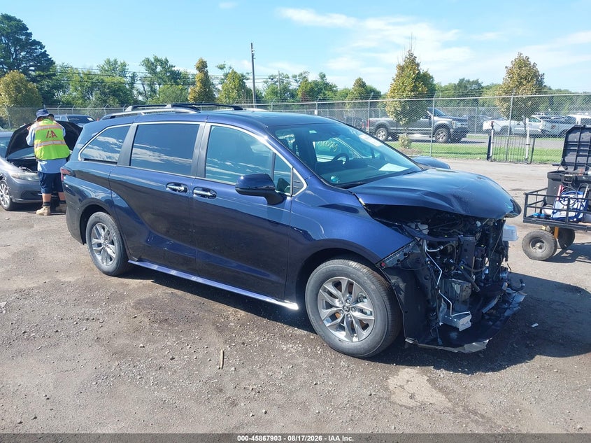 2026 Toyota Sienna VIN 5TDYSKFC7TS258804 — IAAI salvage auction photo