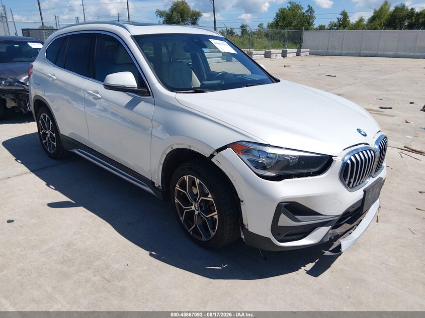 2022 BMW X1 VIN WBXJG7C01N5V22119 — IAAI salvage auction photo
