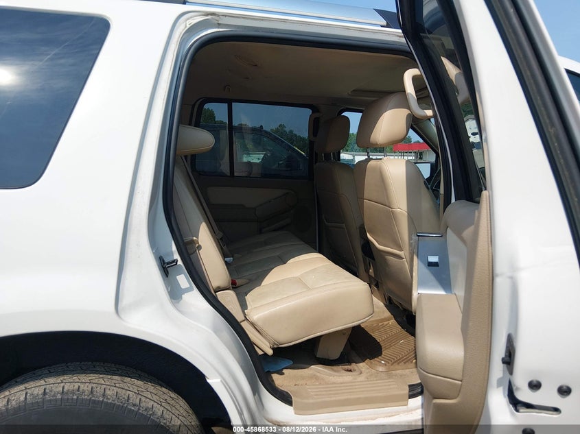 2008 Mercury Mountaineer VIN 4M2EU48878UJ01918 IAAI salvage auction — NORMAL WEAR, Clear (Maryland), sold $25 on 2026-09-17 (photo 8)