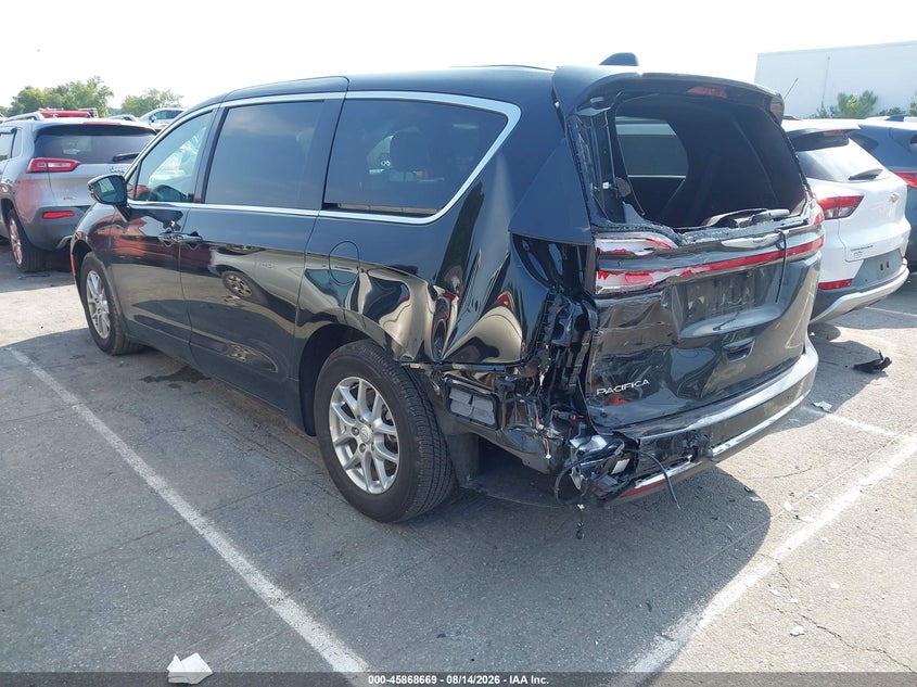 2026 Chrysler Pacifica VIN 2C4RC1BG1TR217033 IAAI salvage auction — REAR END, Wait Title, sold $10,300 on 2026-08-28 (photo 3)