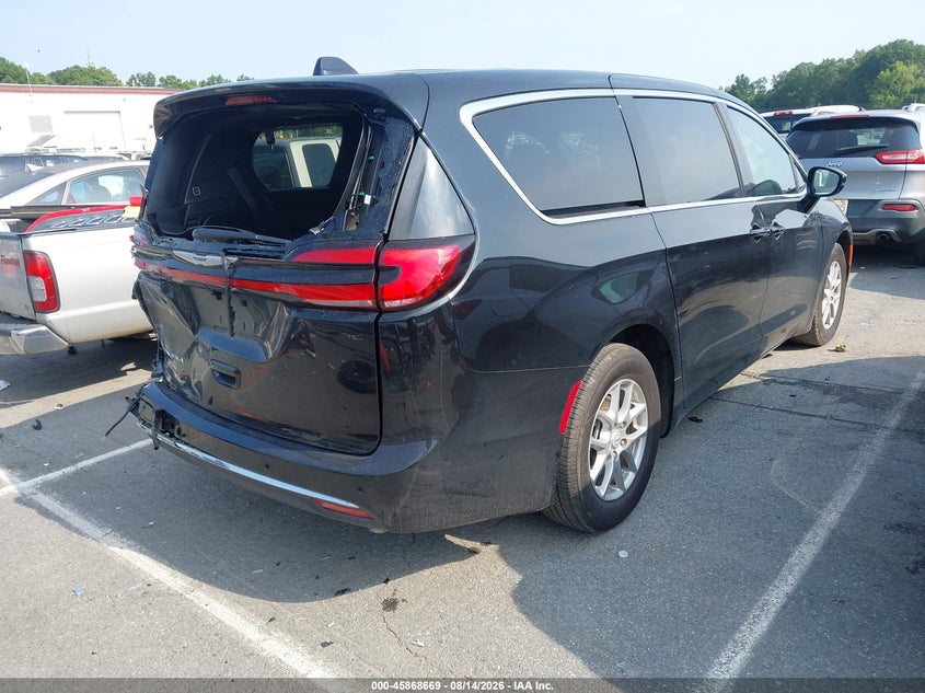 2026 Chrysler Pacifica VIN 2C4RC1BG1TR217033 IAAI salvage auction — REAR END, Wait Title, sold $10,300 on 2026-08-28 (photo 4)
