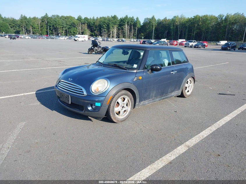 2009 Mini Cooper VIN WMWMF33549TU75572 IAAI salvage auction — NORMAL WEAR, Clear (New York), sold $1,500 on 2026-09-13 (photo 2)