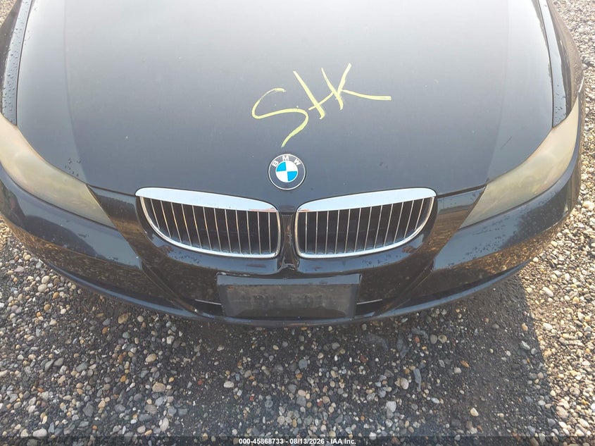 2007 BMW 3 series VIN WBAVB73597PA86989 IAAI salvage auction — WATER/FLOOD, Mv-907A (New York), sold $700 on 2026-09-09 (photo 6)