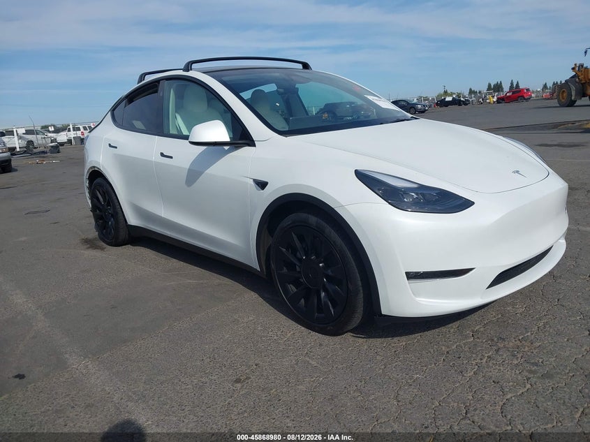 2024 Tesla Model y VIN 7SAYGAEE7RF189871 IAAI salvage auction — REAR END, Wait Title, sold $11,300 on 2026-09-02 (photo 1)