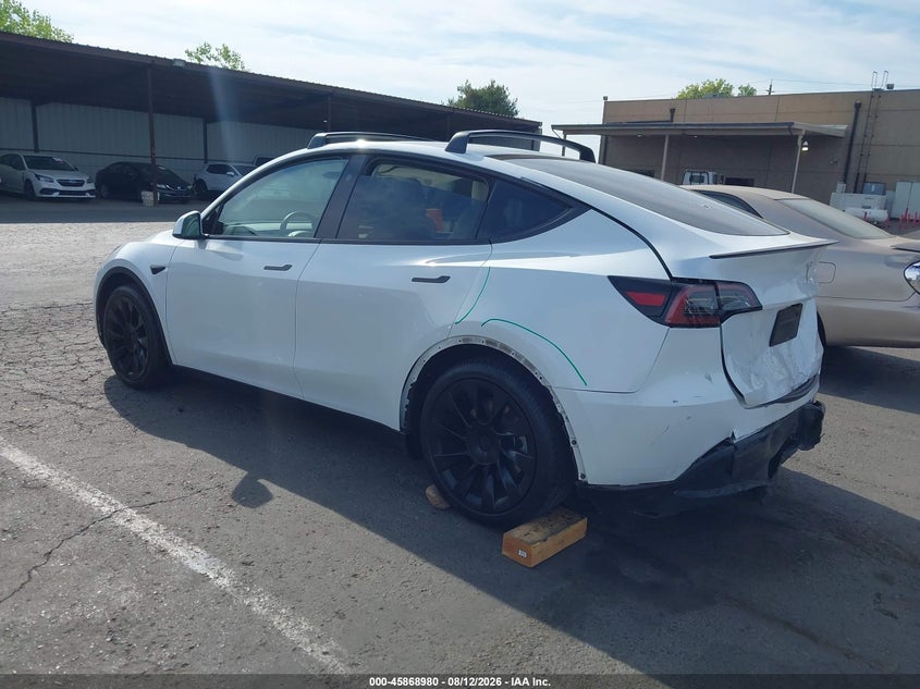 2024 Tesla Model y VIN 7SAYGAEE7RF189871 IAAI salvage auction — REAR END, Wait Title, sold $11,300 on 2026-09-02 (photo 3)