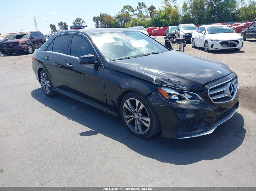 2014 Mercedes-benz E-klasse VIN WDDHF5KB1EA876192 IAAI salvage auction — RIGHT FRONT, Duplicate Paperwork (California), sold $200 on 2026-08-20 (photo 1)