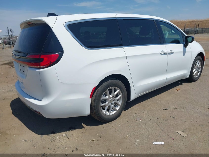 2025 Chrysler Pacifica VIN 2C4RC1BG5SR552164 IAAI salvage auction — SIDE, Salvage Title, sold $15,200 on 2026-08-19 (photo 4)
