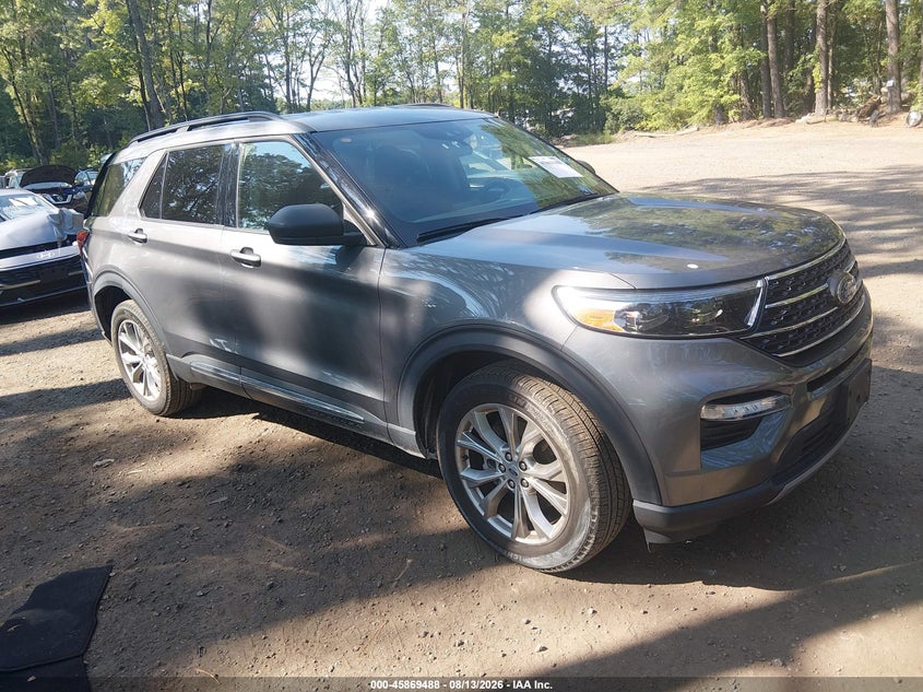 2024 Ford Explorer VIN 1FMSK8DH2RGA38492 — IAAI salvage auction photo