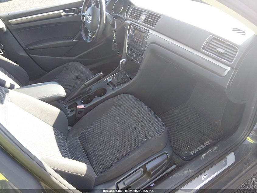 2016 Volkswagen Passat VIN 1VWAT7A37GC038229 IAAI salvage auction — NORMAL WEAR, Wait Title, sold $800 on 2026-08-31 (photo 5)