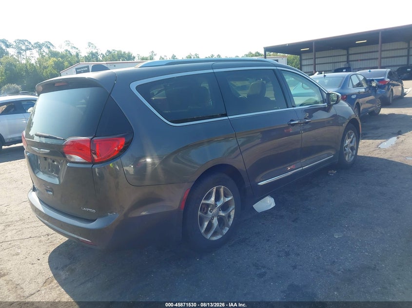 2017 Chrysler Pacifica VIN 2C4RC1GG1HR504808 IAAI salvage auction — LEFT FRONT, Wait Title, sold $3,650 on 2026-08-26 (photo 4)