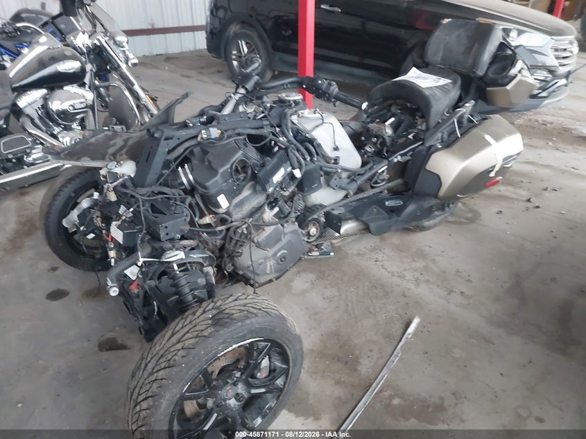 2020 Can-am/ brp Spyder VIN 2BXREDD22LV000756 IAAI salvage auction — FRONT END, Salvage (Iowa), sold $25 on 2026-09-18 (photo 2)