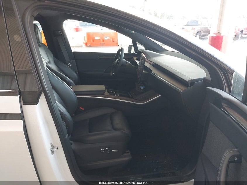 2023 Tesla Model x VIN 7SAXCDE56PF421334 IAAI salvage auction — FRONT END, Salvage Title, sold $23,900 on 2026-09-24 (photo 5)