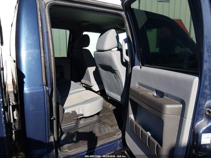 2016 VIN 1FD9W4HT6GEA85480 IAAI salvage auction — Normal Wear & Tear, Bill Of Sale, sold $18,100 on 2026-10-13 (photo 8)